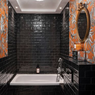 Crna boja u uređenju kupaonice - 3