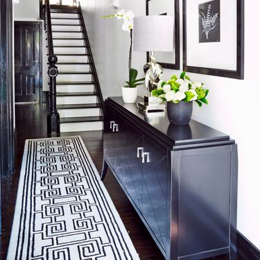 Crna boja u uređenju predsoblja - 1