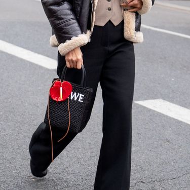 Crne hlače klasična kroja