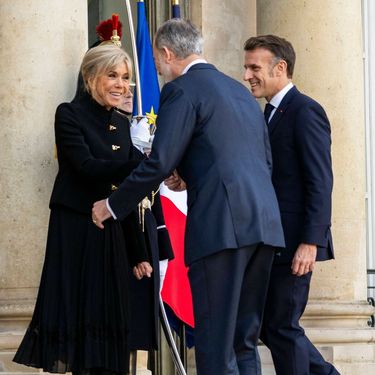 Francuski predsjednik i prva dama dočekuju španjolskog kralja