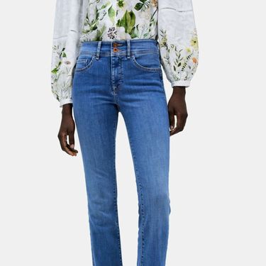 Europa 92, Salsa traperice visokog struka, 69,99 eura (prije 99,99 eura)