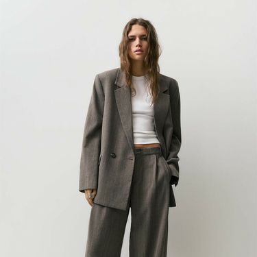 Pull&Bear, 39,99 + 29,99 eura