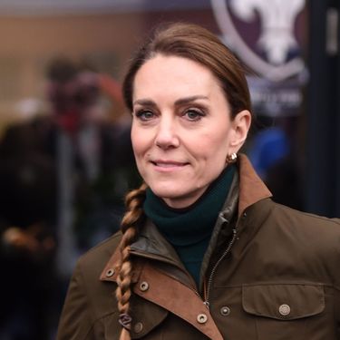 Catherine Middleton u skinny trapericama i gojzericama - 5