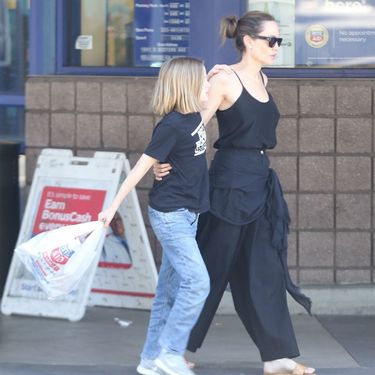 Angelina Jolie u natikačama - 2