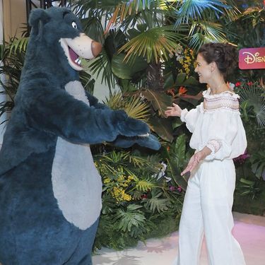 Katie Holmes u Disneylandu