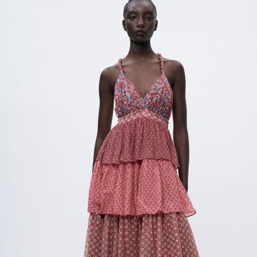 Haljina s volanima i uzorkom iz Zare