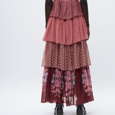 Haljina s volanima i uzorkom iz Zare