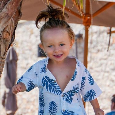 Bloom Tatarinov s palmicom na glavi i u preslatkoj košuljici - 6