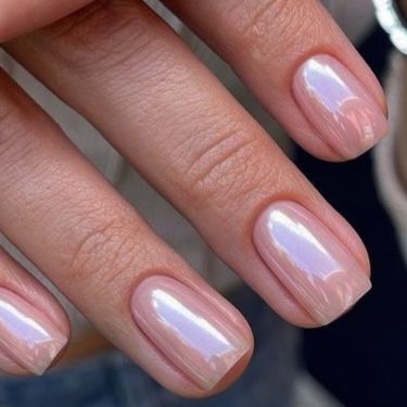 Metalik nokti uvijek su ljetni hit