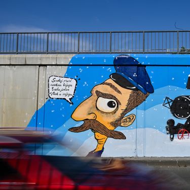 Povodom 50. obljetnice smrti Mate Lovraka ekipa umjetnika iz Grupe Zid oslikala je mural s motivom knjige Vlak u snijegu - 4