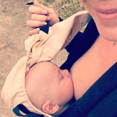 Pink normalizira dojenje u javnosti