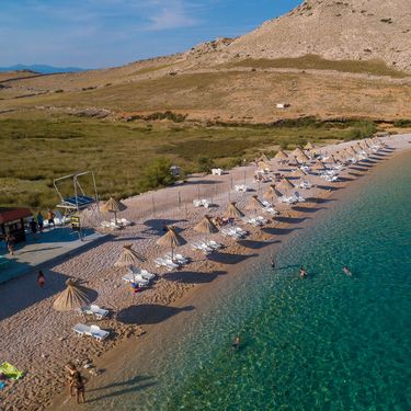 Uvala i plaža Vela luka u Baški na otoku Krku - 6