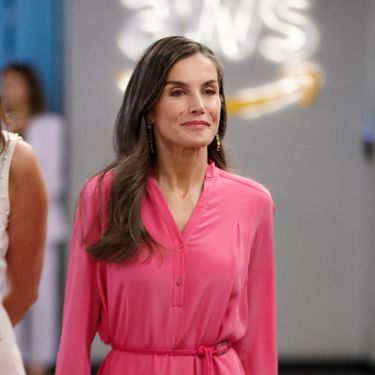 Kraljica Letizia u ružičastom