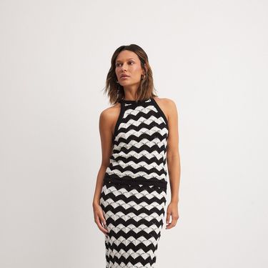 NA-KD, snižena s 49,95 na 24,97 eura