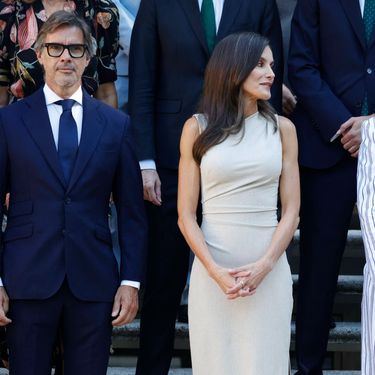 Kraljica Letizia u bež haljini i espadrilama