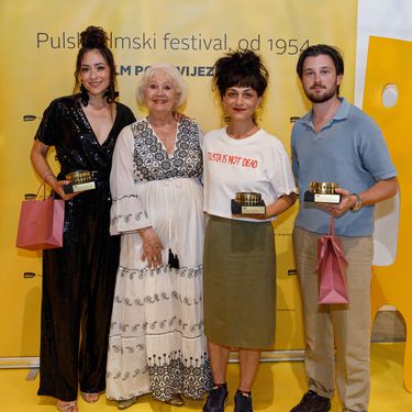 Zrinka Cvitešić osvojila je Zlatnu arenu za najbolju sporednu žensku ulogu na 72. Pulskom filmskom festivalu - 3