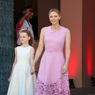 Princeza Charlene u ružičastoj haljini