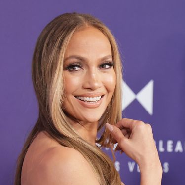 Jennifer Lopez u japankama i bijeloj haljini - 4