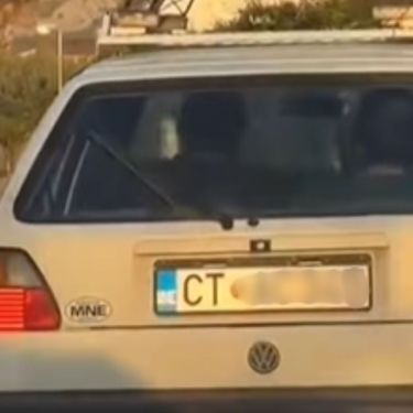 Golf u Crnoj Gori s Eiffelovom tornjem