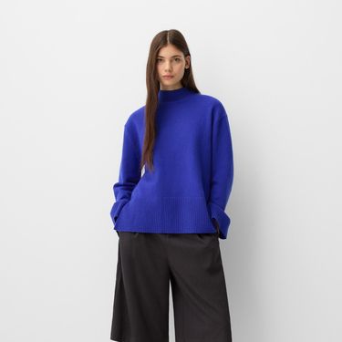 Bershka dolčevita, snižena s 25,99 na 5,99 eura