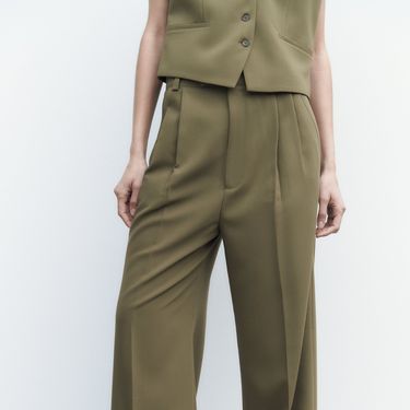 Cijena hlača je 39,95 eura