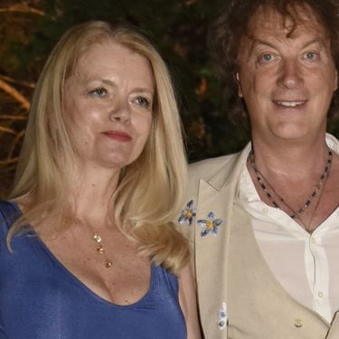 Vjekoslava Huljić u pripijenoj plavoj haljini na Melodijama Jadrana - 3