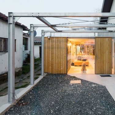 Kuća Nodi  Kuća Nodi autora Nikole Fabijanića i Jure Glasnovića