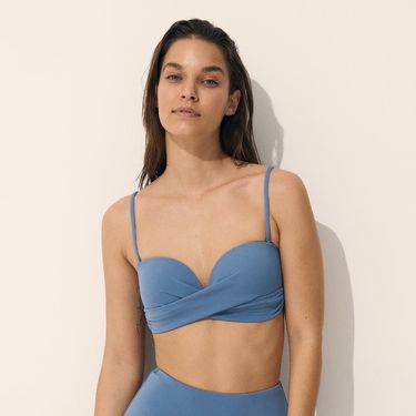 Reserved, gornji dio 19,99 EUR, donji dio 15,99 EUR