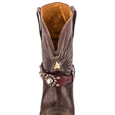 Ana Gruica Uglešić nosi čizme brenda Golden Goose