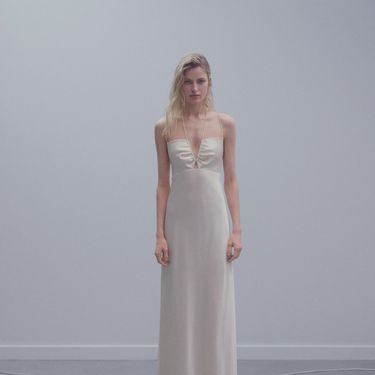 Mango, snižena s 240 na 139,99 eura