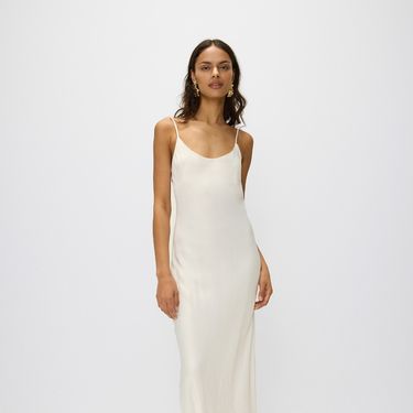 Reserved, snižena s 39,99 na 29,99 eura