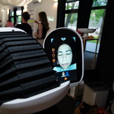 Poliklinika Jakić i Opatra Skin Analizator