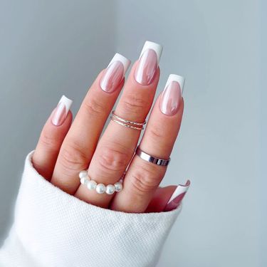 Bijela francuska manikura