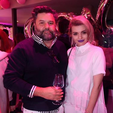 Charles Pearce i Ella Dvornik