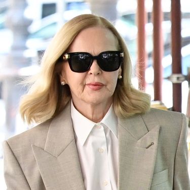 Jadranka Sloković u odijelu i natikačama 2025. - 1