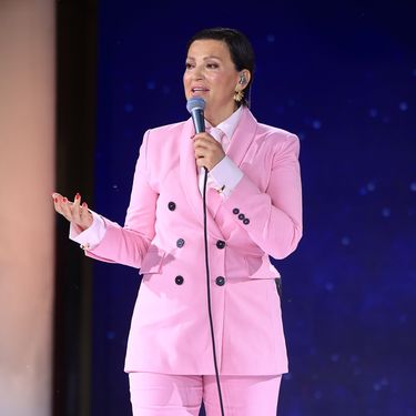 Nina Badrić u ružičastom odijelu na 90. Zlatnoj igli - 2