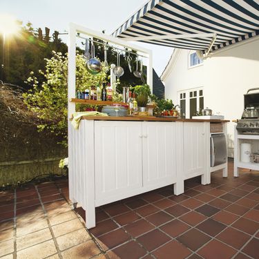 Ljetna kuhinja uvijek izgleda privlačno, zanimljivo i šarmantno - 8