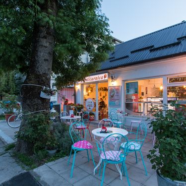 Slastičarnica Jagode i čokolada