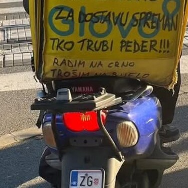 Poruke na torbi