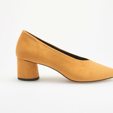 Reserved, 34,99 funti (302,18 kn)