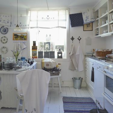 Klupica u kuhinji izgleda vrlo šarmantno i retro - 2