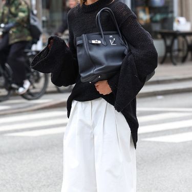 Hlače širokh nogavica nisu novost u modnom svijetu