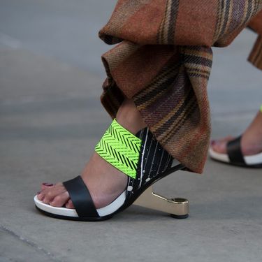 Sandale brenda United Nude u street style izdanju s Londonskog tjedna mode