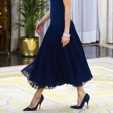 Letizia u tamnoplavoj haljini prilikom susreta s kineskim predsjednikom