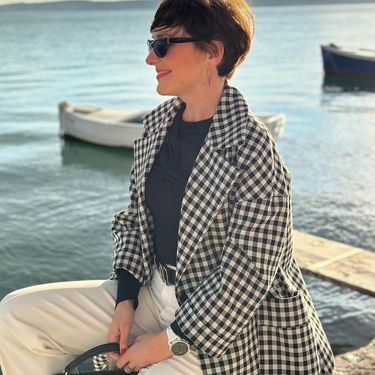 Irena Pecotić nosi karirani kaput brenda Black Tape - 1