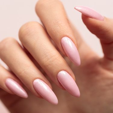 Svjetloružičaste manikure su nepogrešiv odabir