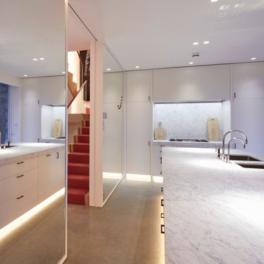 Kupaonica će uz zrcalni zid dobiti novu dimenziju