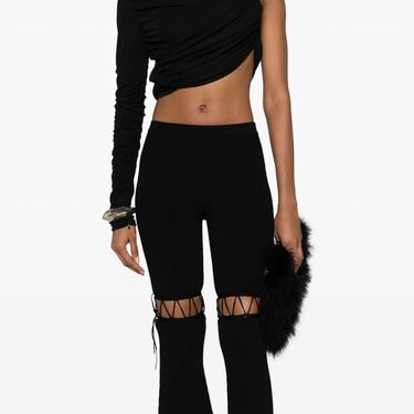 Vanna nosi hlače brenda Nensi Dojaka