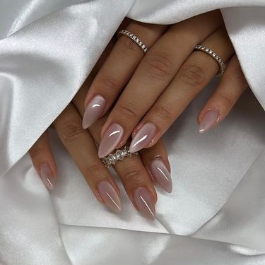 Proljetni stakleni nokti