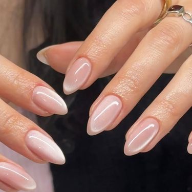 Proljetni stakleni nokti